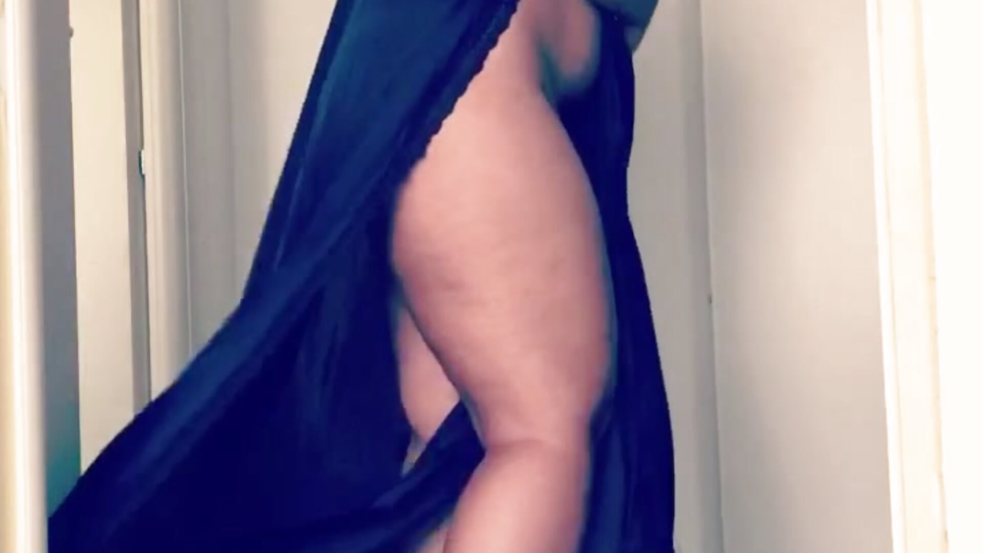 Give a look– xonicxo kameramodell videója