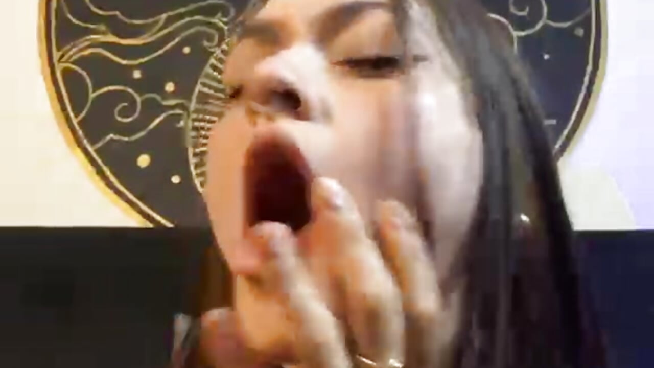 03/10 😘 - video av charlottewhitte cam model