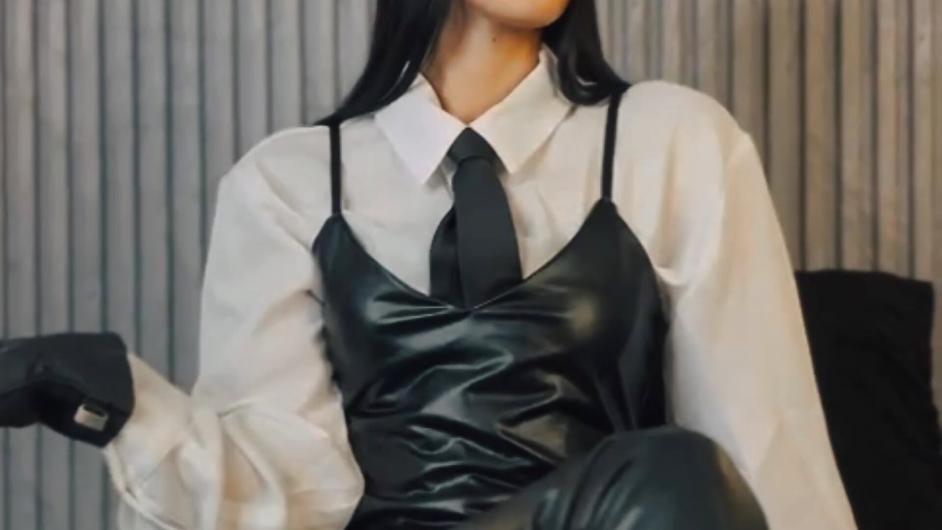 leather - vidéo du modèle de showcams Amelianox