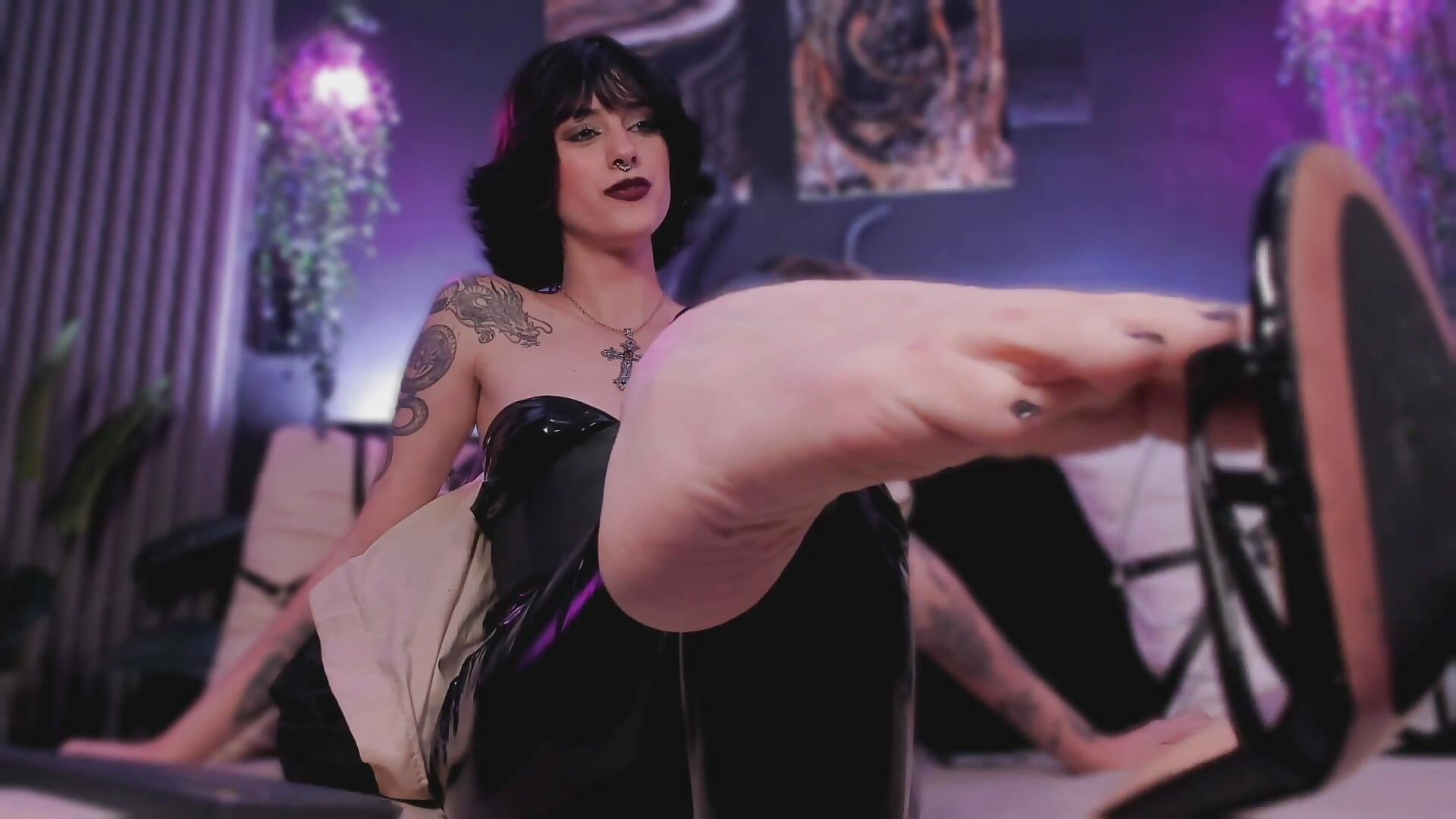feet toes soles nails - video by Amelianox cam model