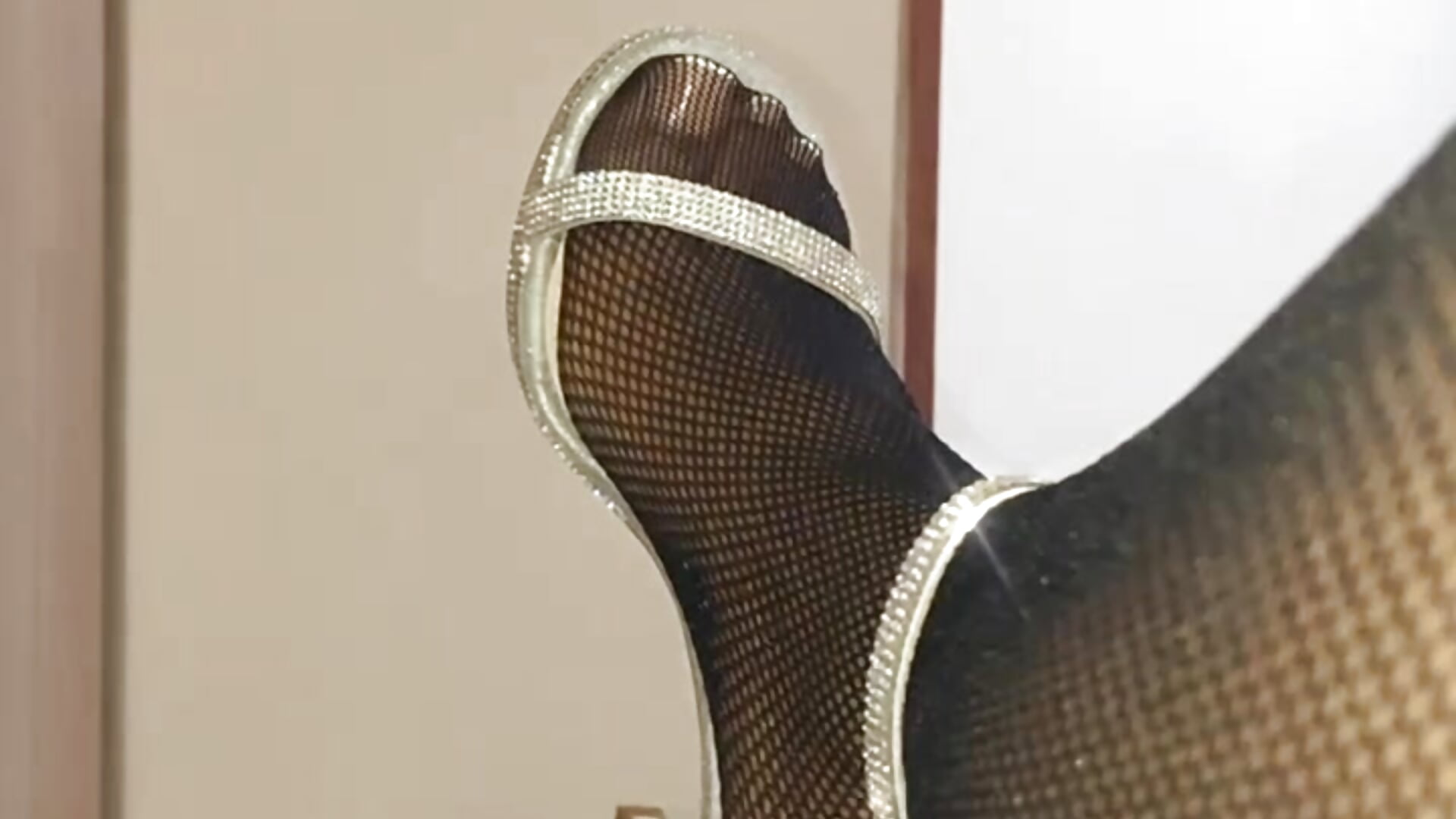High heels and fishnet– SlimSoFreaky_ kameramodell videója
