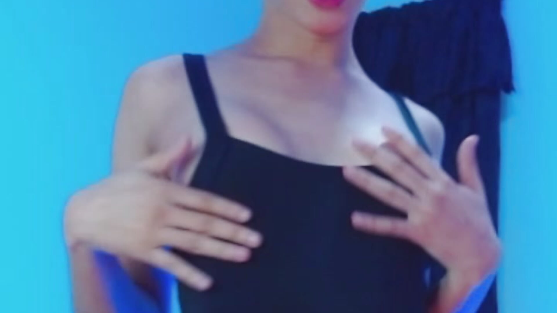 <333 give me love – video af Ariel_Femboy_ cam-model