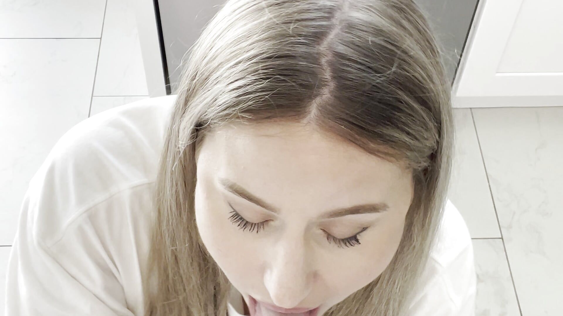 POV Sucking your Cock in the Kitchen - hayleex_x主播的视频