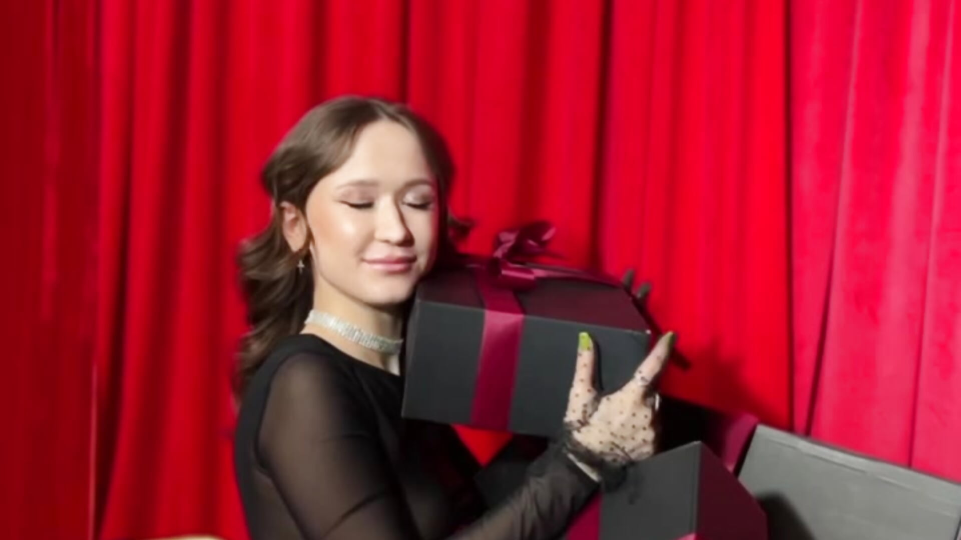 Merry Christmas - video by Monica_Blair cam model