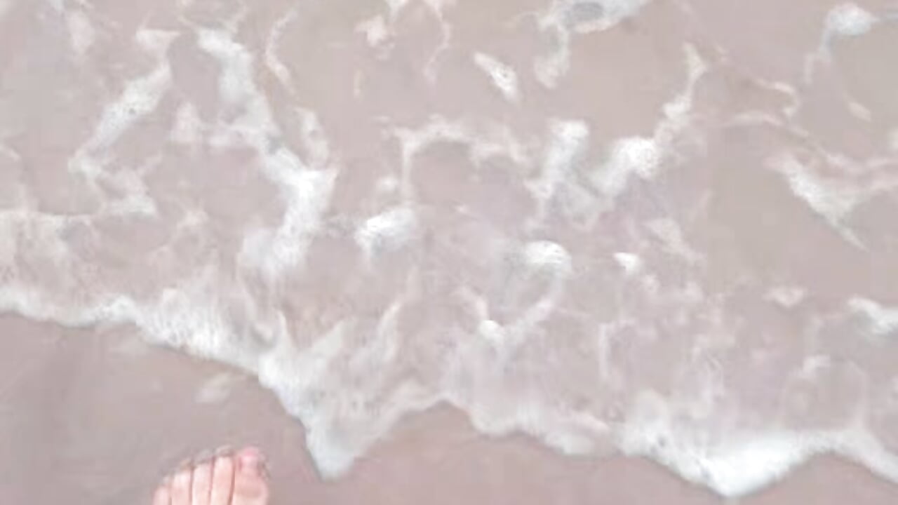 Sun, Beach and sand – video modela na kameri CandyKush__