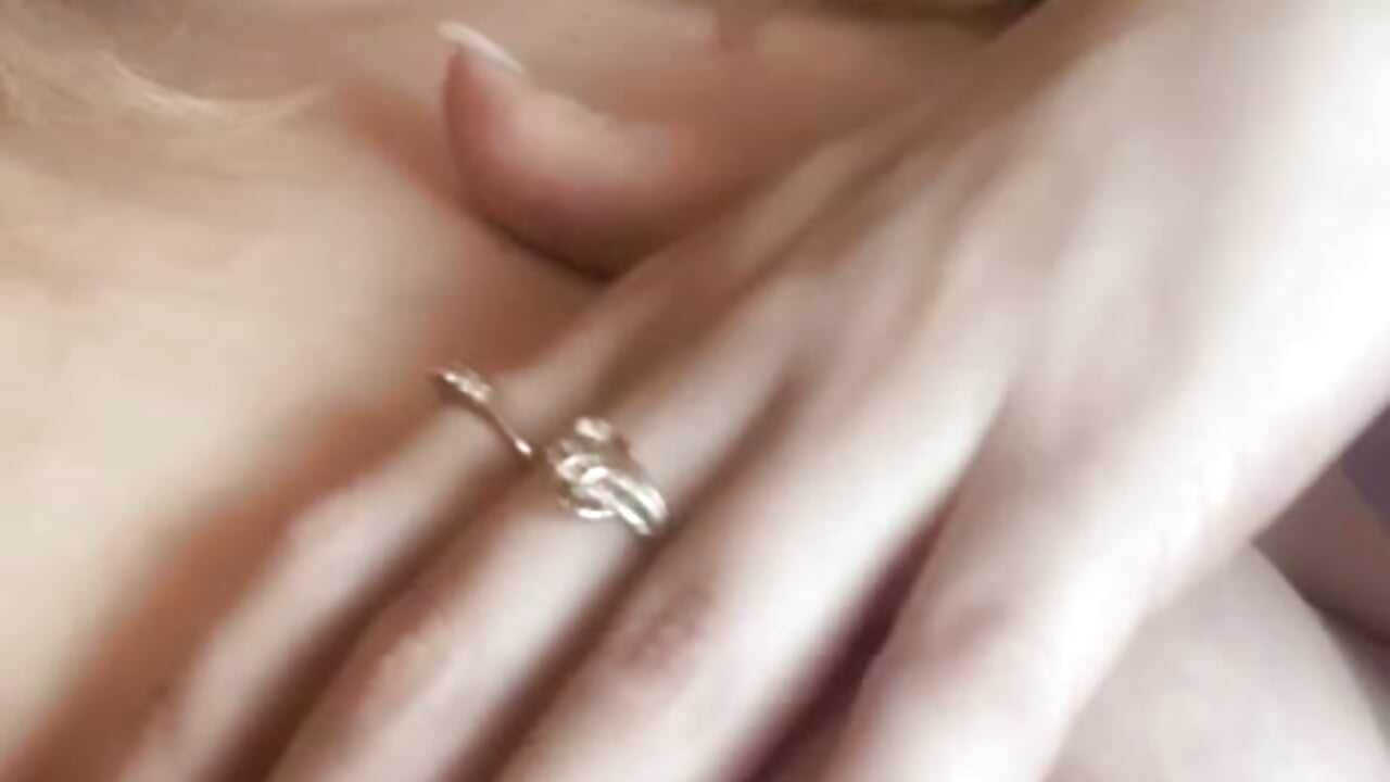 vd tits - video by Lovemen2009 cam model