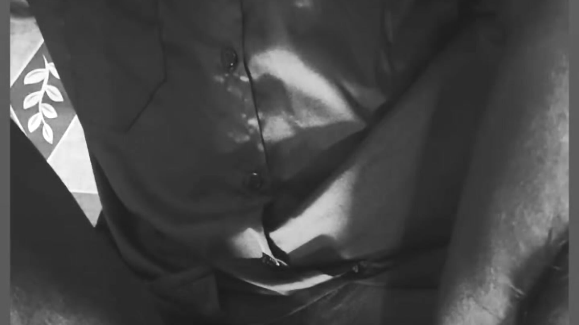 1000035817.mp4 - video by wifibaby@xh cam model