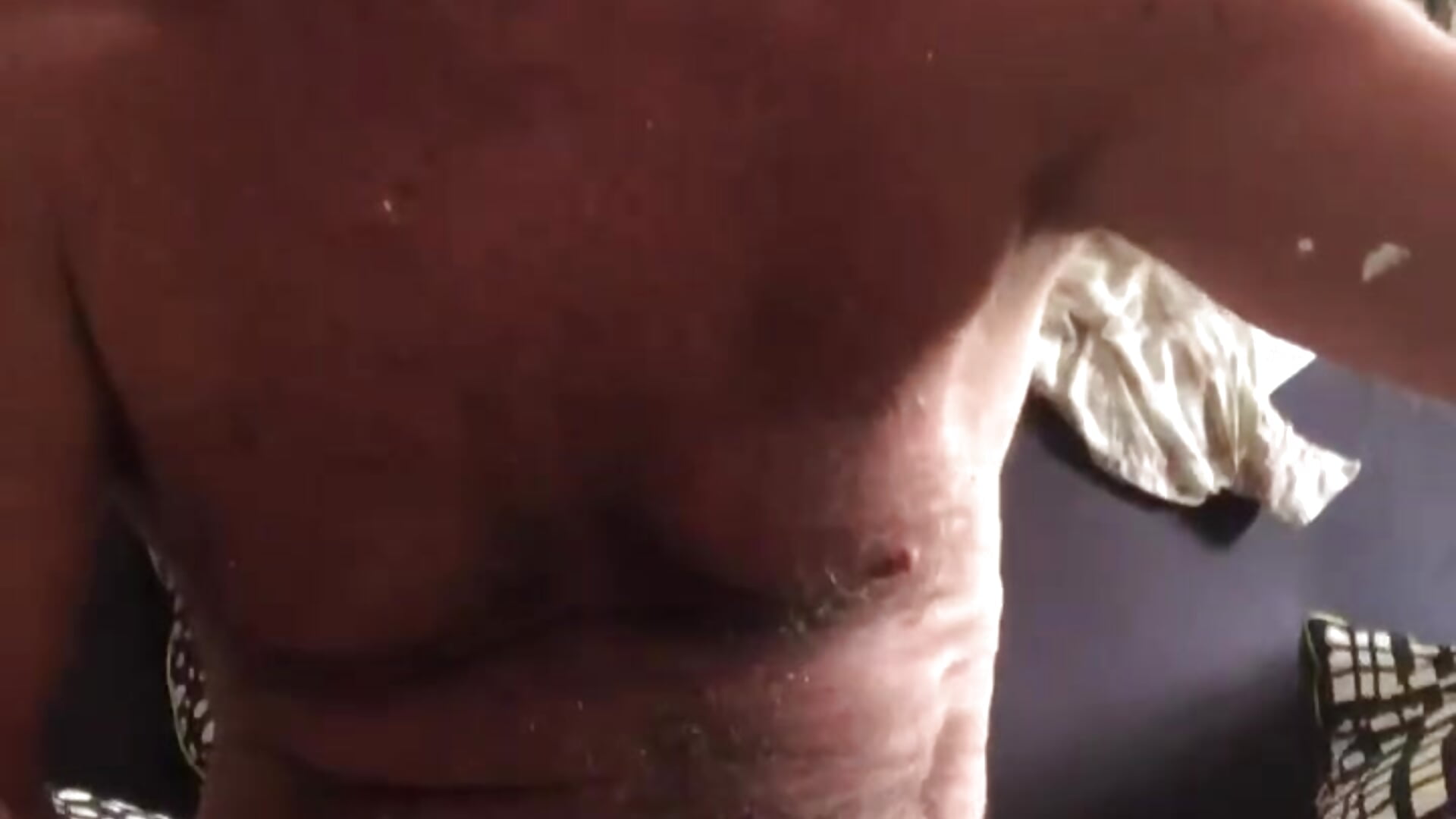 Unloading after a hard day painting - vídeo de la modelo de cam DaddybearVLC