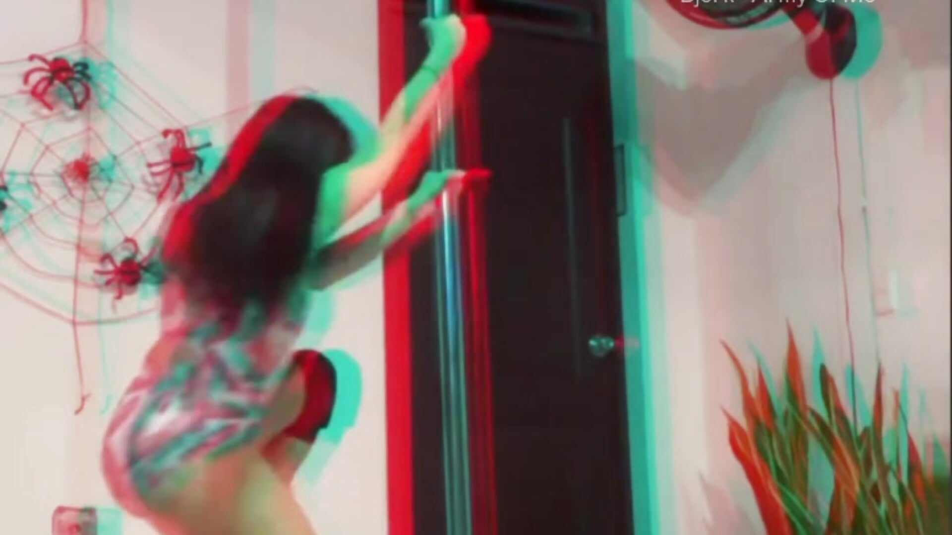 Pole Exotic! - video av Succubus_222 cam model