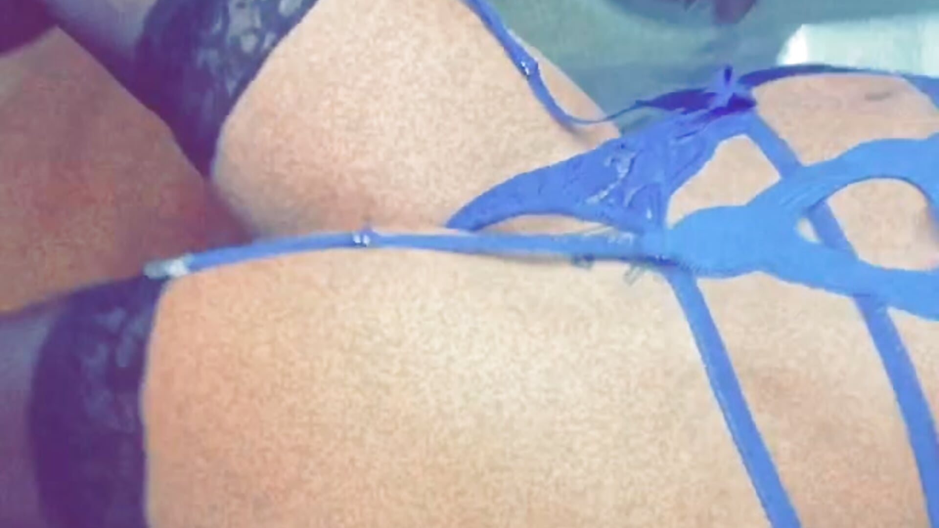 Mistress wants to play with your wallet & balls - video by Daisysummersuee cam model