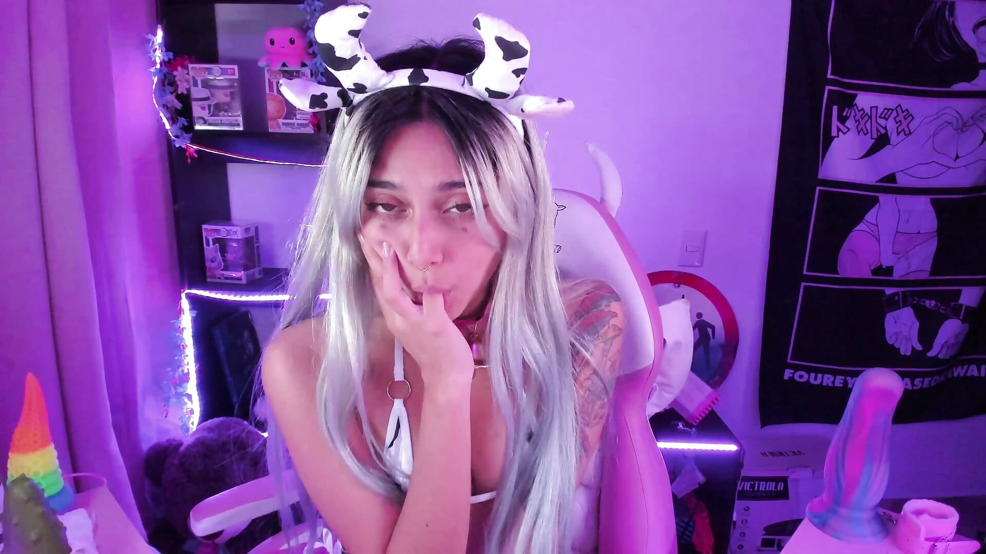 I am a bad pet - video by amber_yull cam model