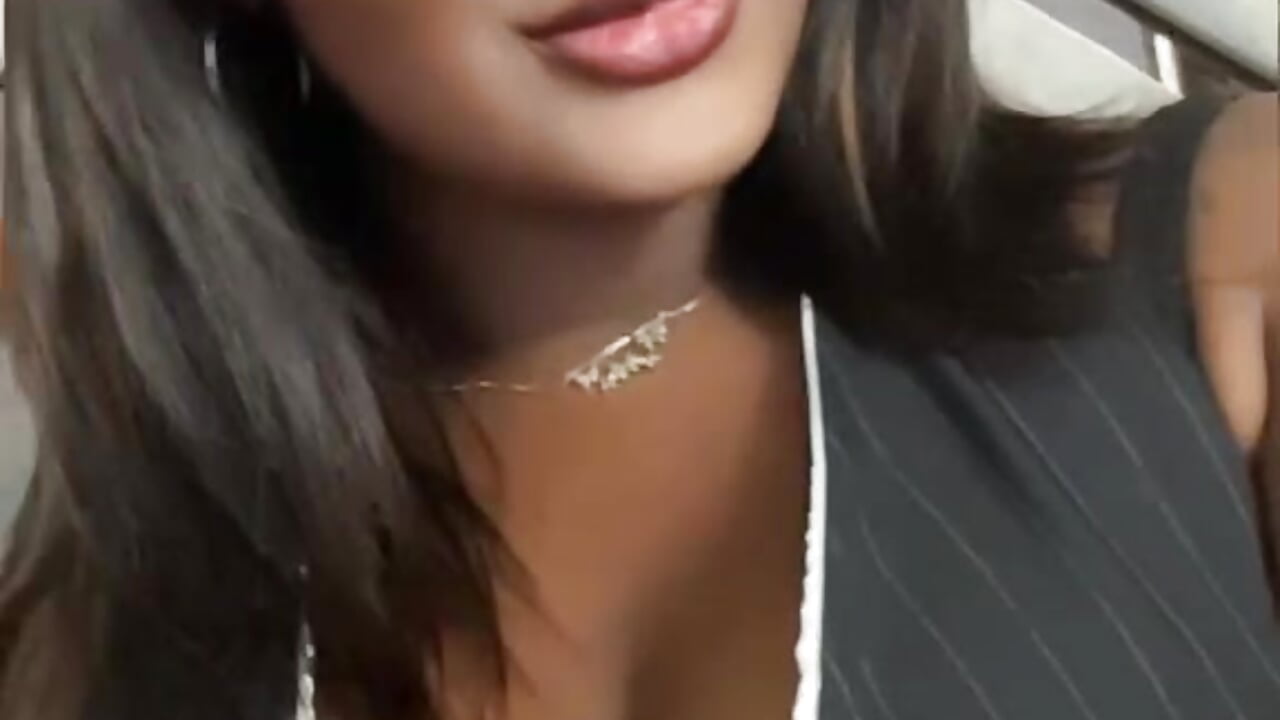 ✨ - clip cu Noa_Adams model videochat