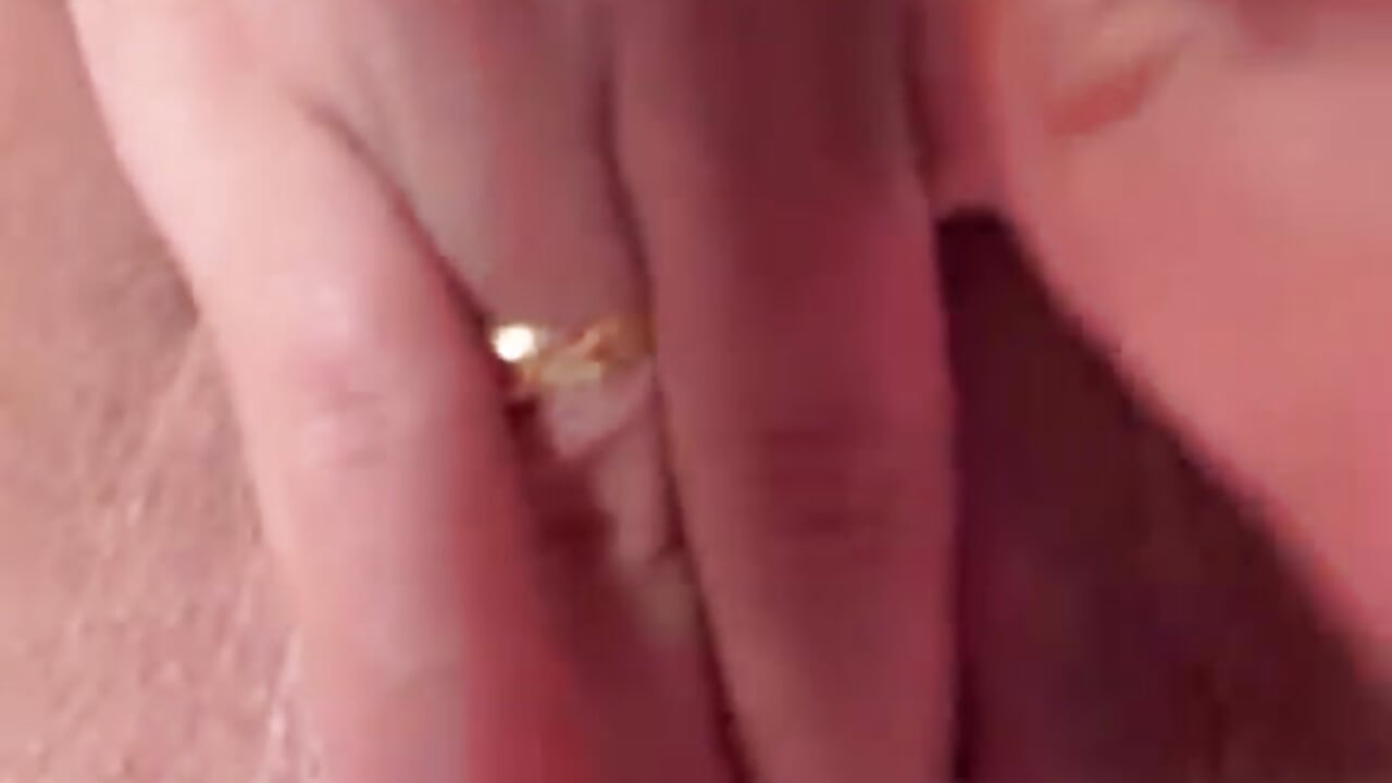 Naughty Fingers – video af amatiista_12 cam-model