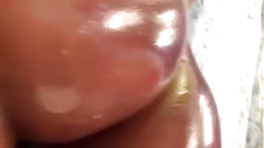 Oiled up ass cheeks - video by filthyfilly cam model