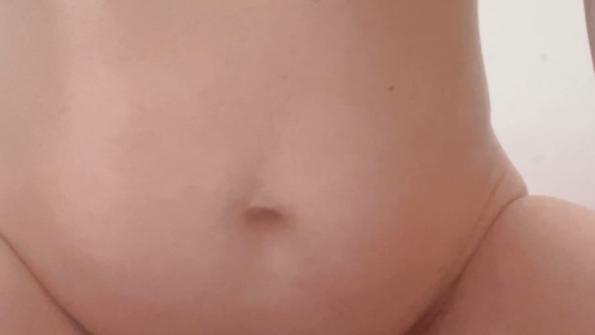 Sliding on a huge toy ❤️so wet - video by Kleopatra86 cam model