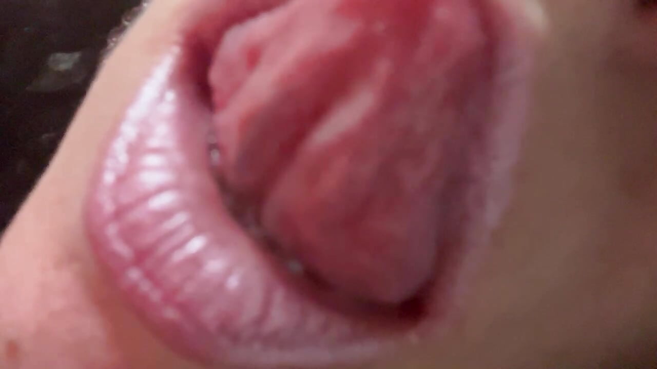 Horny - video by Kleopatra86 cam model