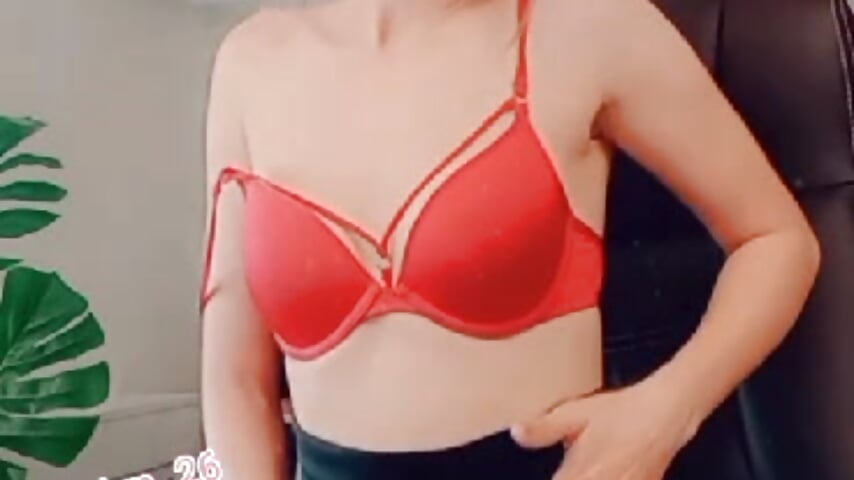 Hey! – video od webkamerové modelky AvaBlue_