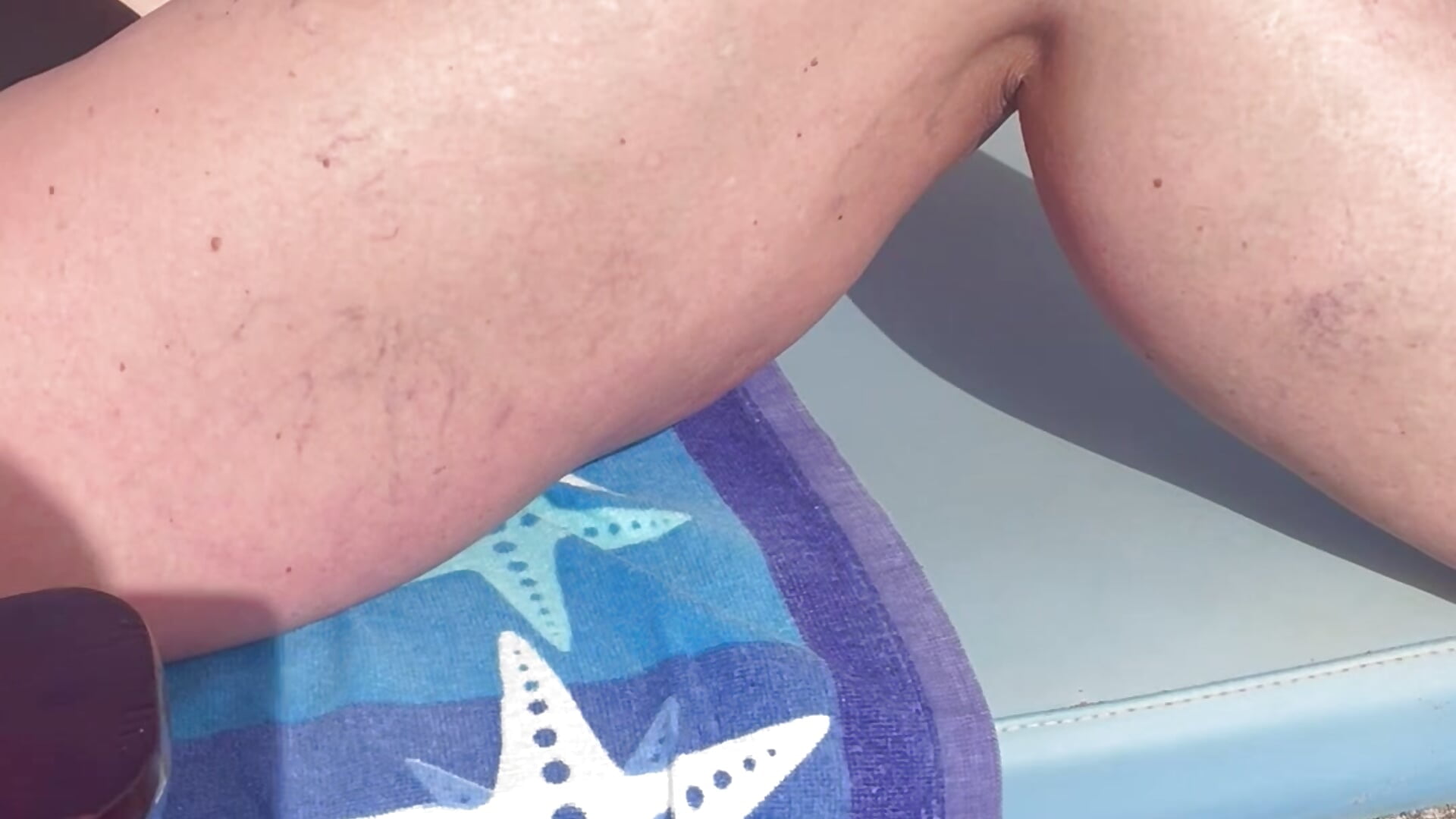 On the beach - video av Miss_Fate cam model