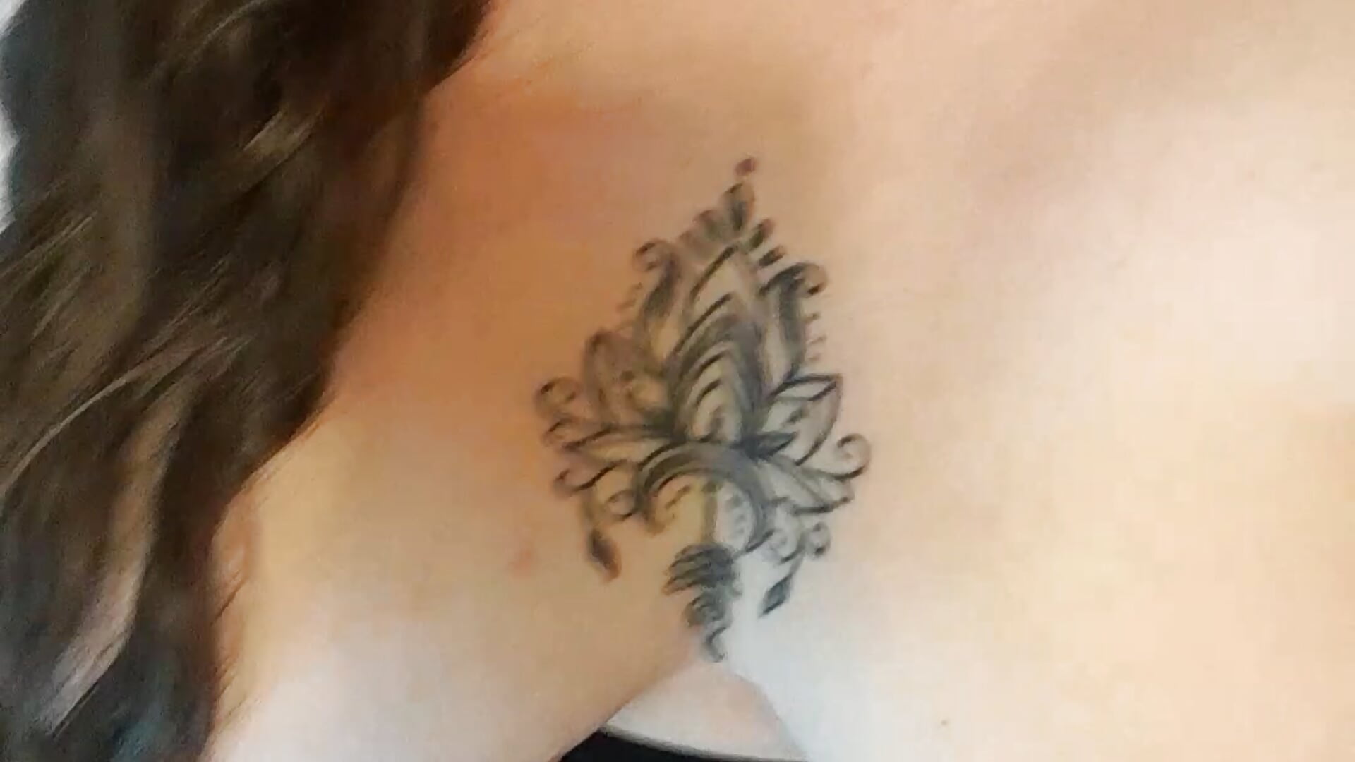 20240628_022419 - vídeo de la modelo de cam MiaBombon