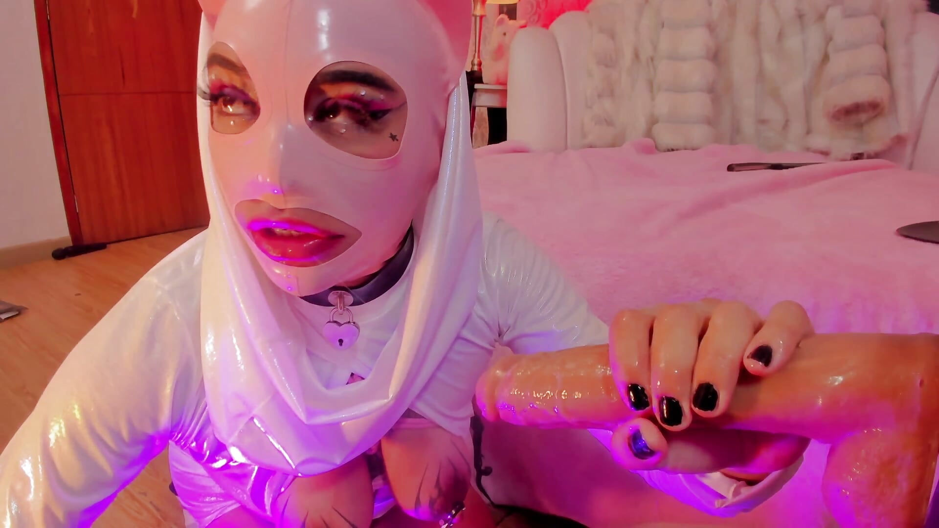 Latex Pussy C4t Give Ur Milk LATEX BLOWJOB