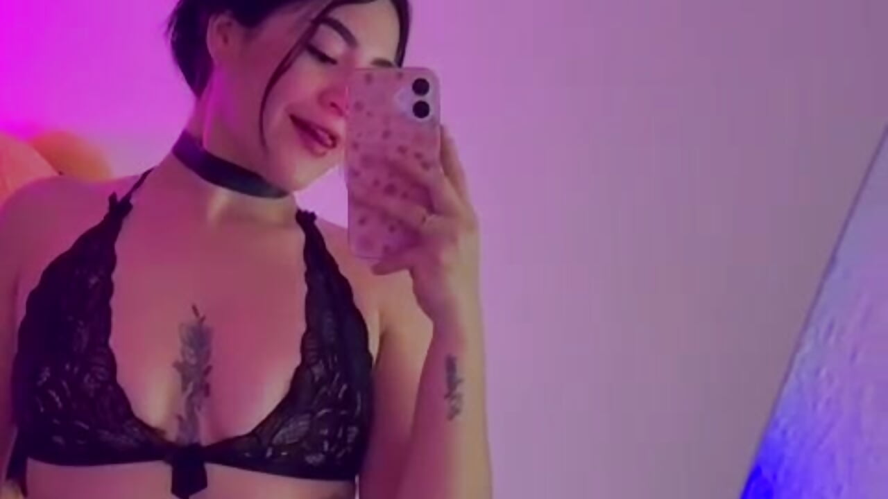 How do I look in black?😈