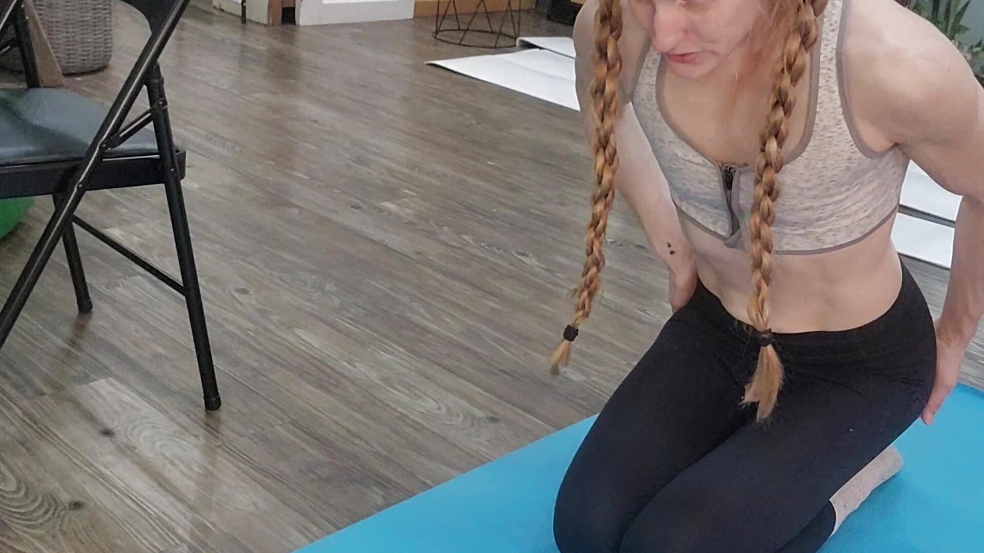 Yoga studio warm up - video by GoldenFlameGoddess cam model