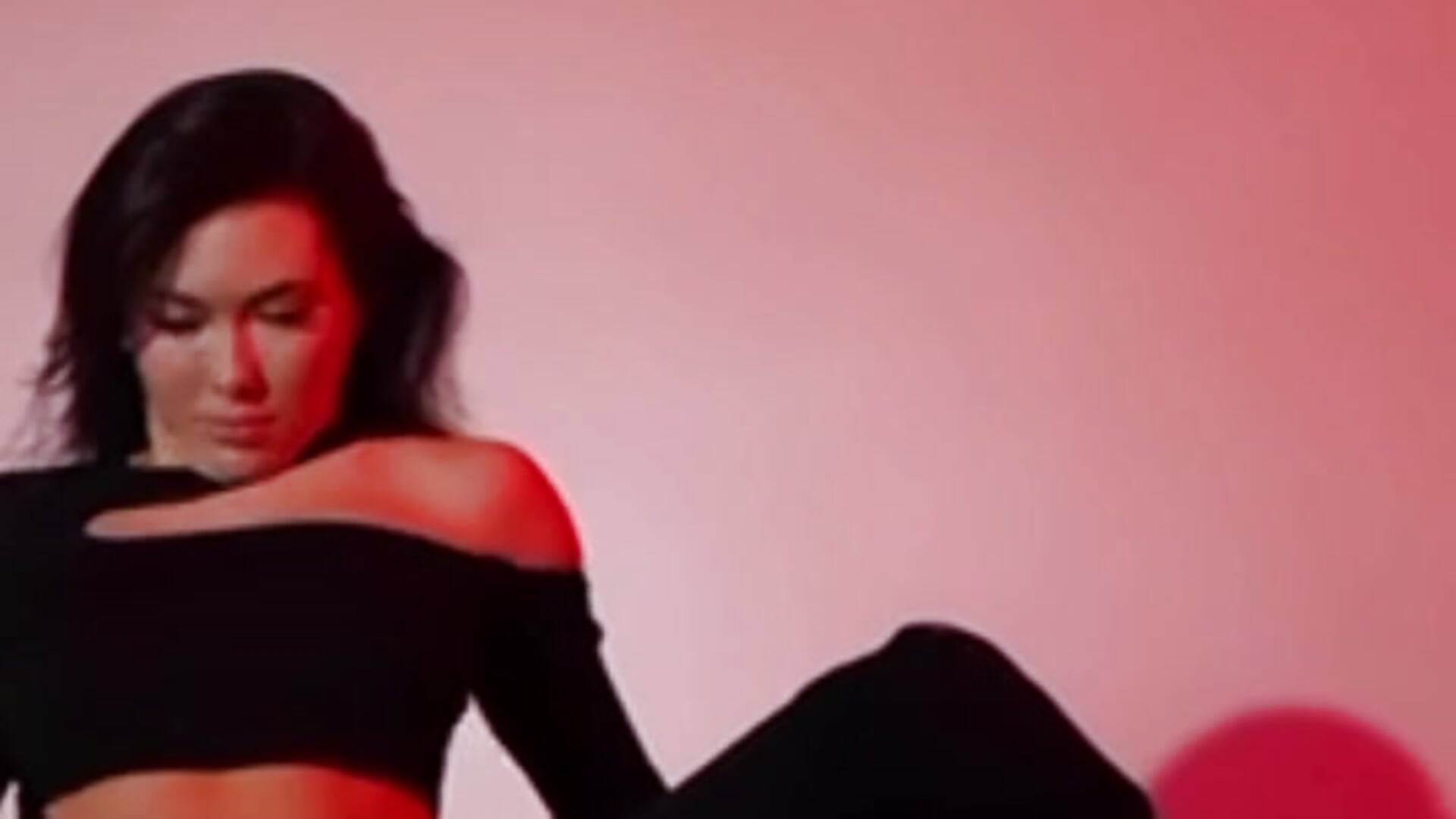 the hottest dance 💥 - video by Molly_Jons cam model