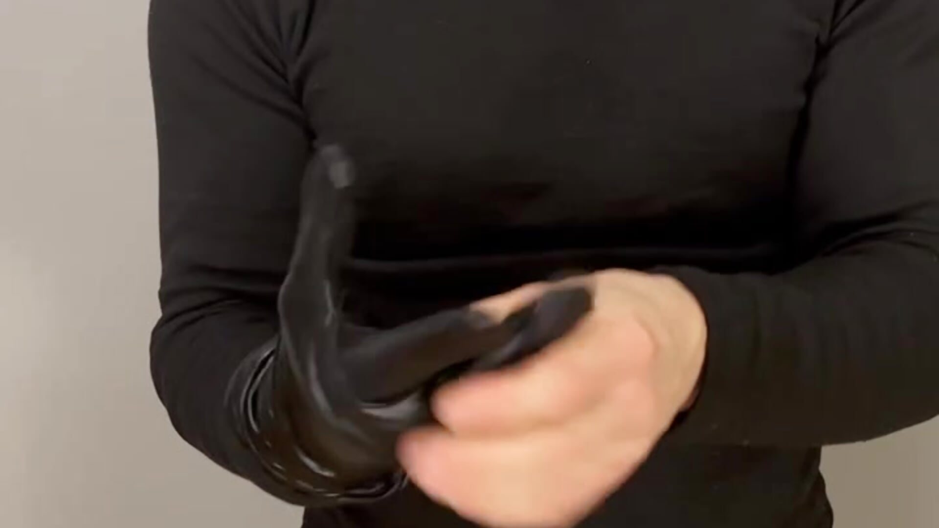 My leather gloves make you hard - vídeo de Findom_guy modelo de câmara