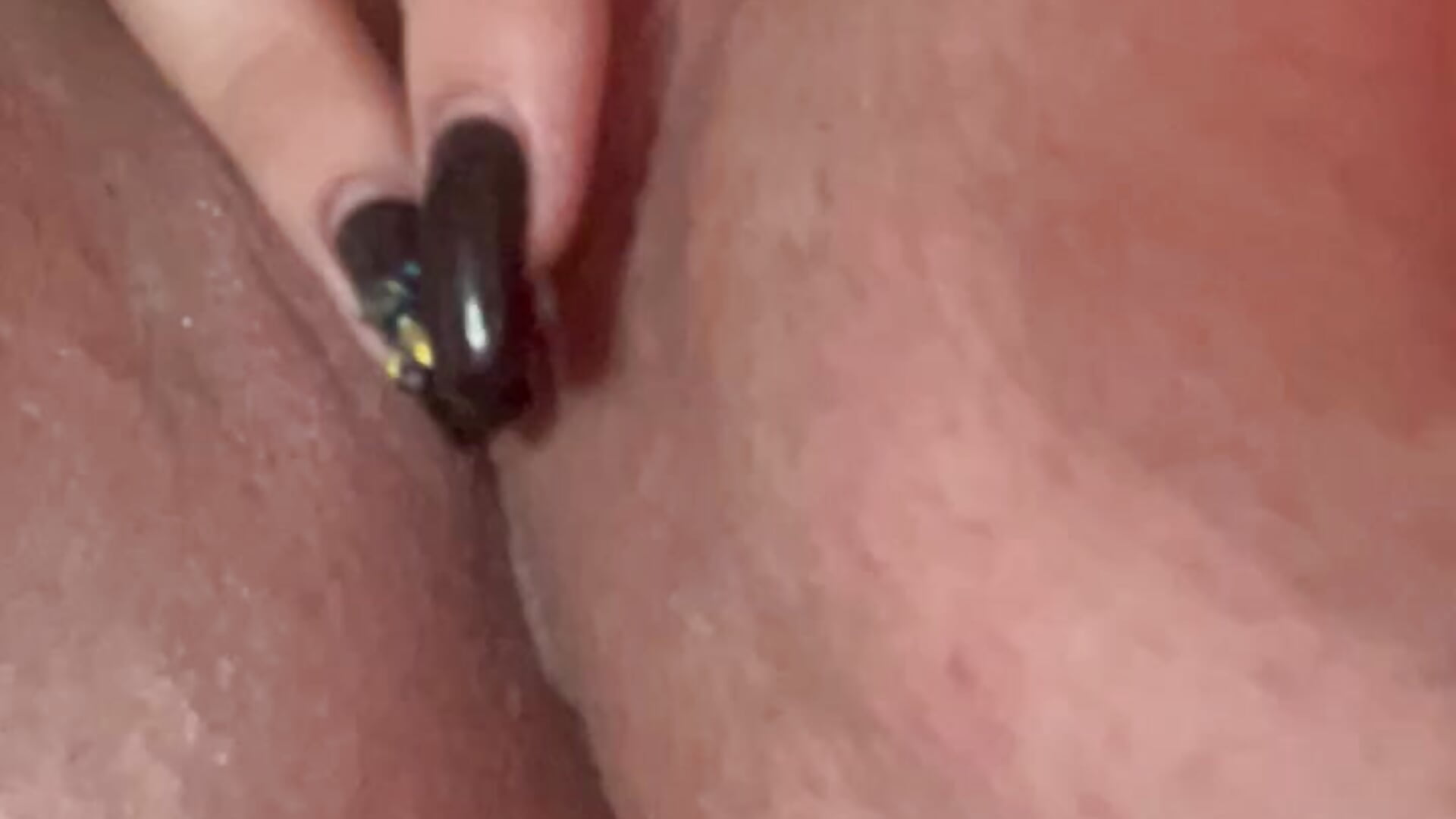 I'm fucking my wet pussy