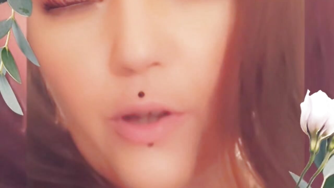 profile-intro-video-1678099690 - video by SherineDivine_et_Hoyden cam model