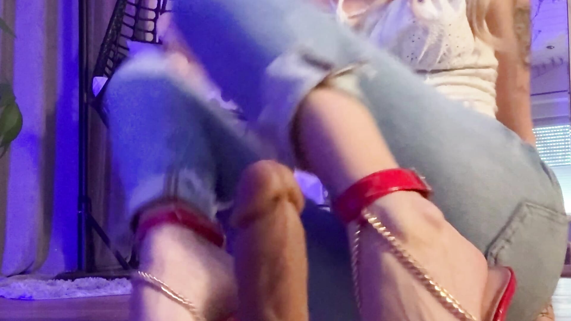 👠 fuck quick - video by LaraPunkt cam model