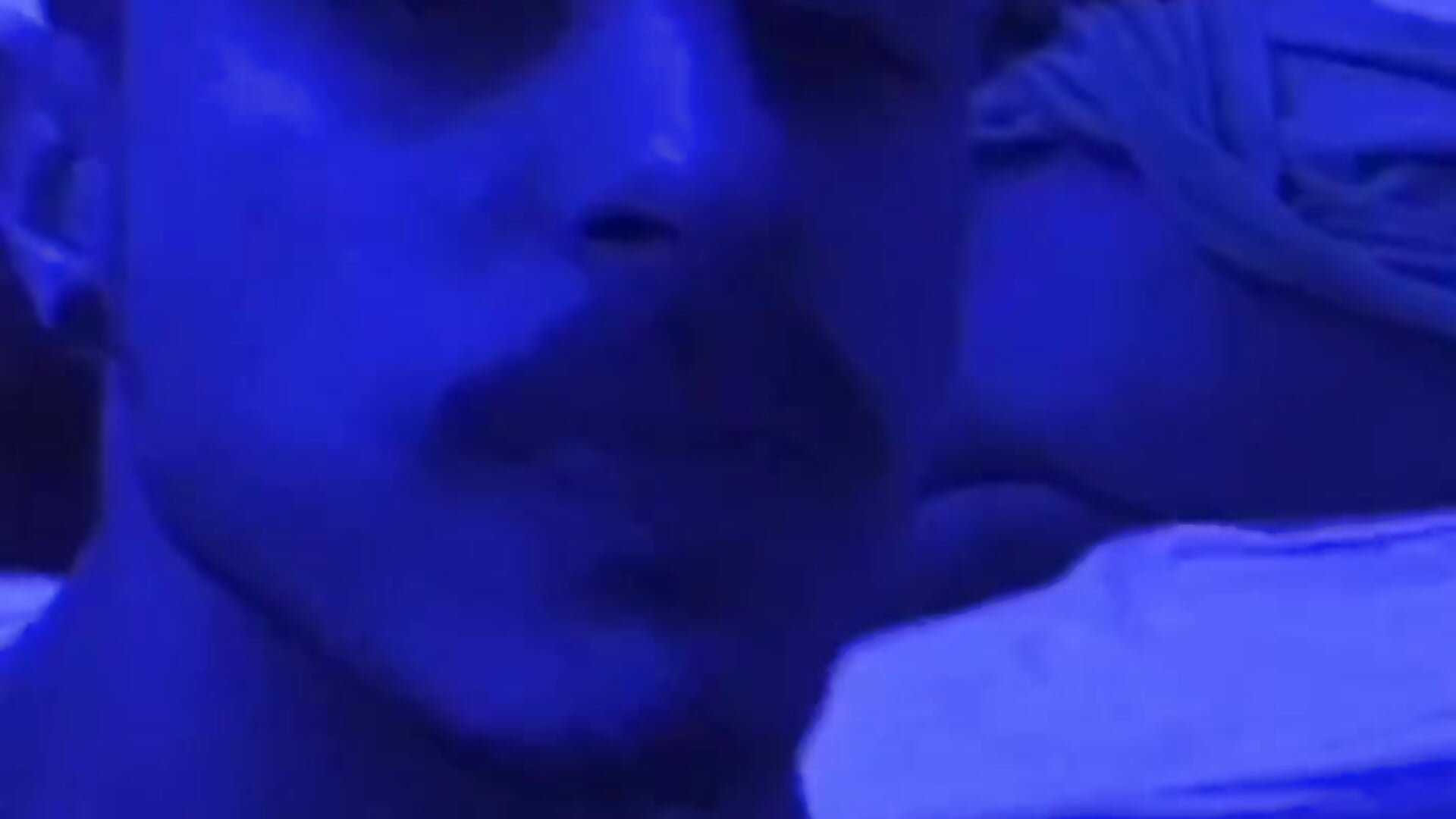 2:41 am and I'm just wanting more – video af Housebaliof cam-model