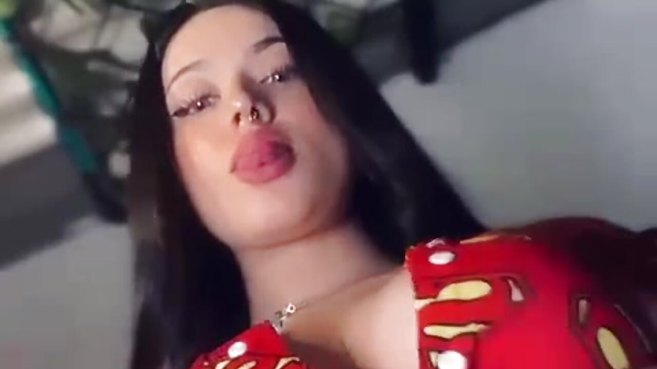mmm kissing you - video by ivy_youth3 cam model