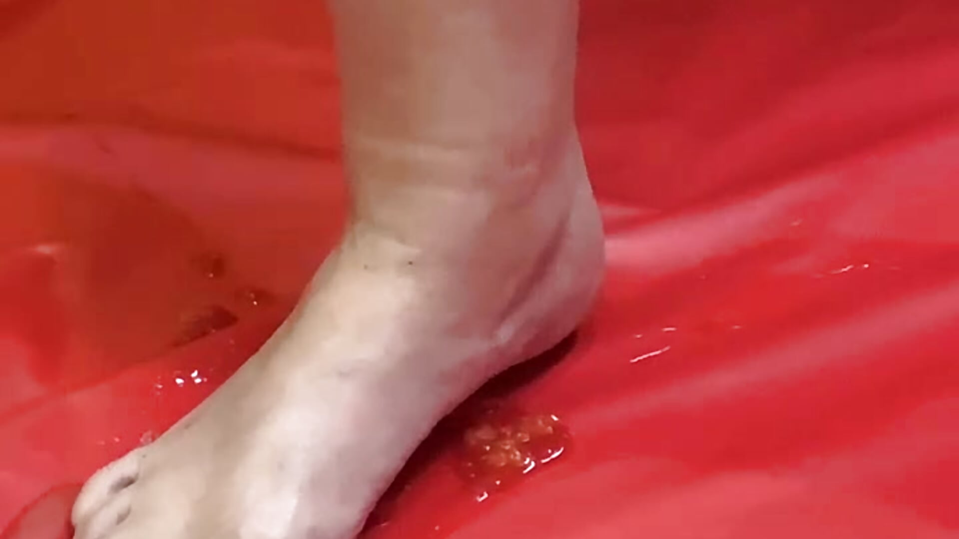 Foor fetish with tomato