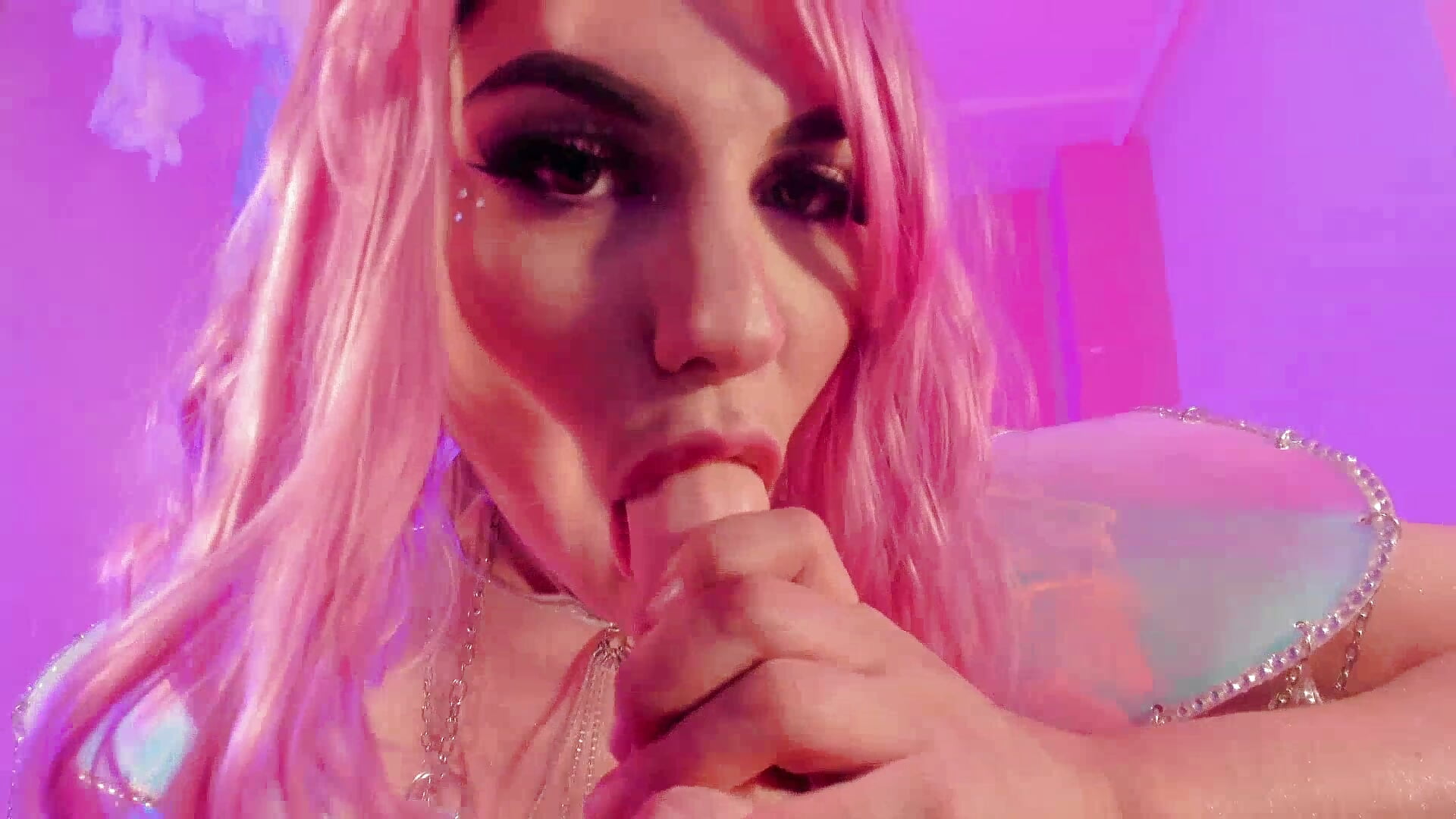Badly enjoy sucking cock, enjoy it ♥