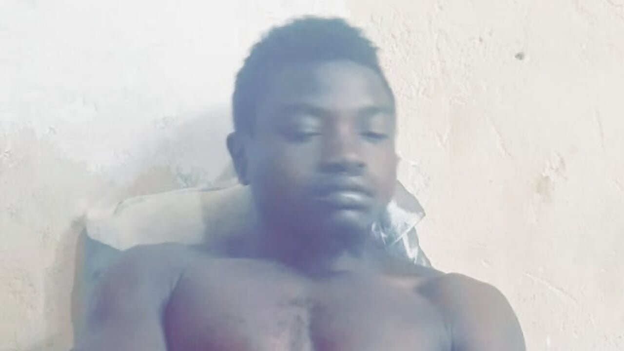 Beating my hard meat this cold morning - video by Kingddikk cam model