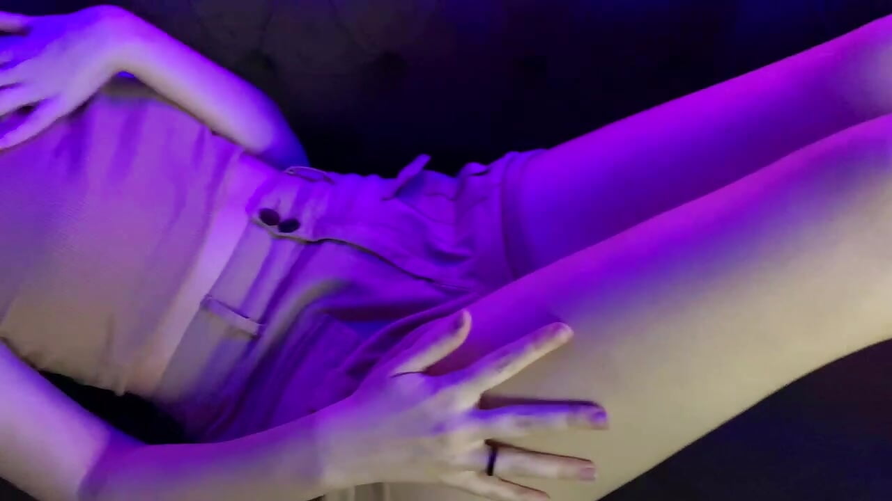 Neon girl - video by Marta_Evans cam model