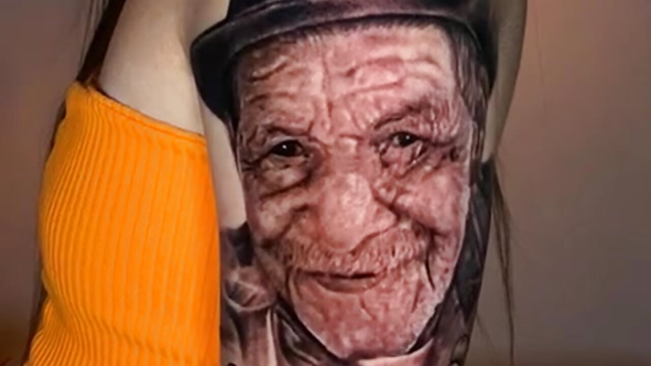 Tatuajes - วิดีโอโดย dominique25_ โมเดลแคม