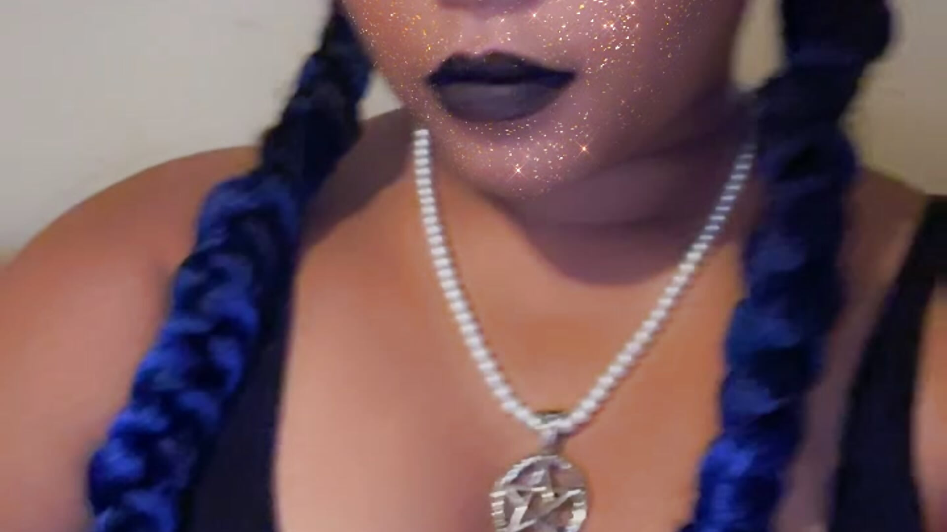 Hey sweetie - video by lunaxbat cam model