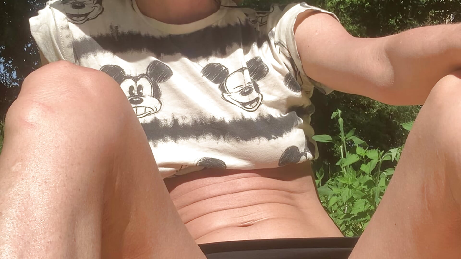 Removing my panties in the park 🥵 - video by Lola_Belgium cam model