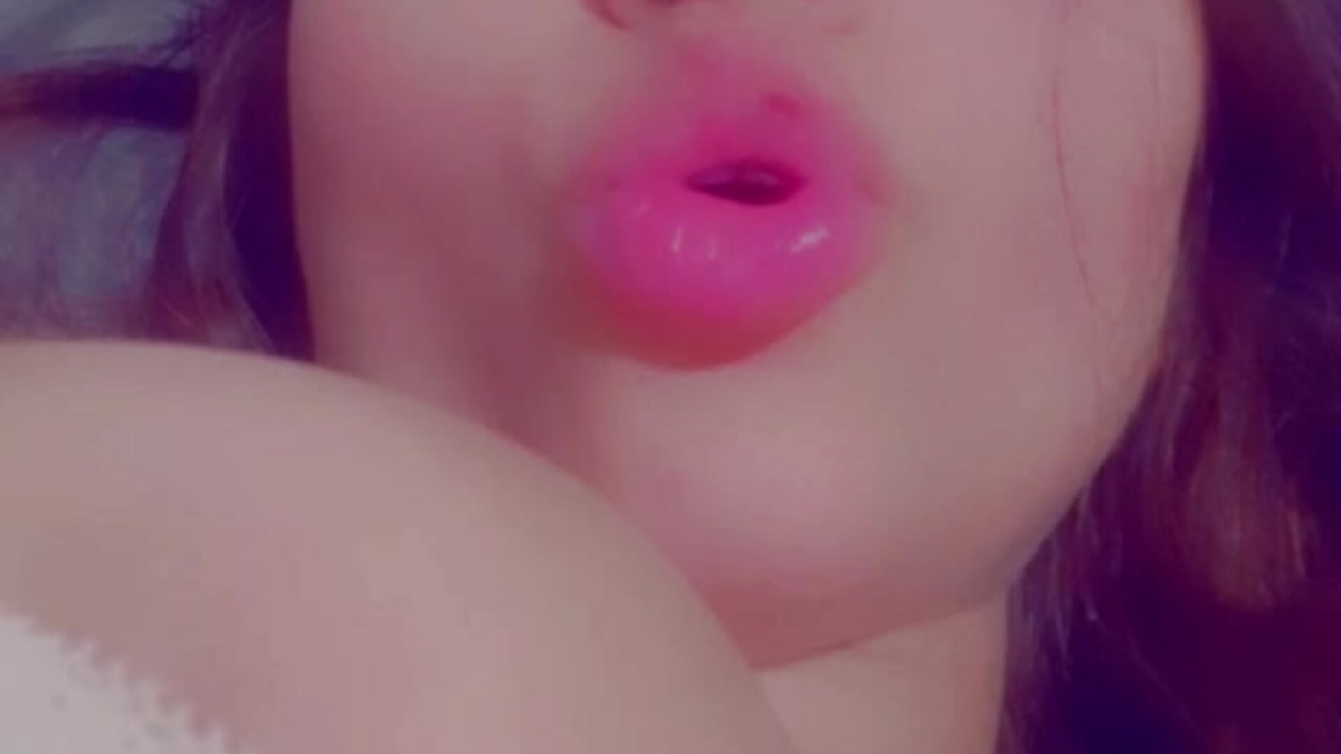 Kiss - video by Aronna_V cam model