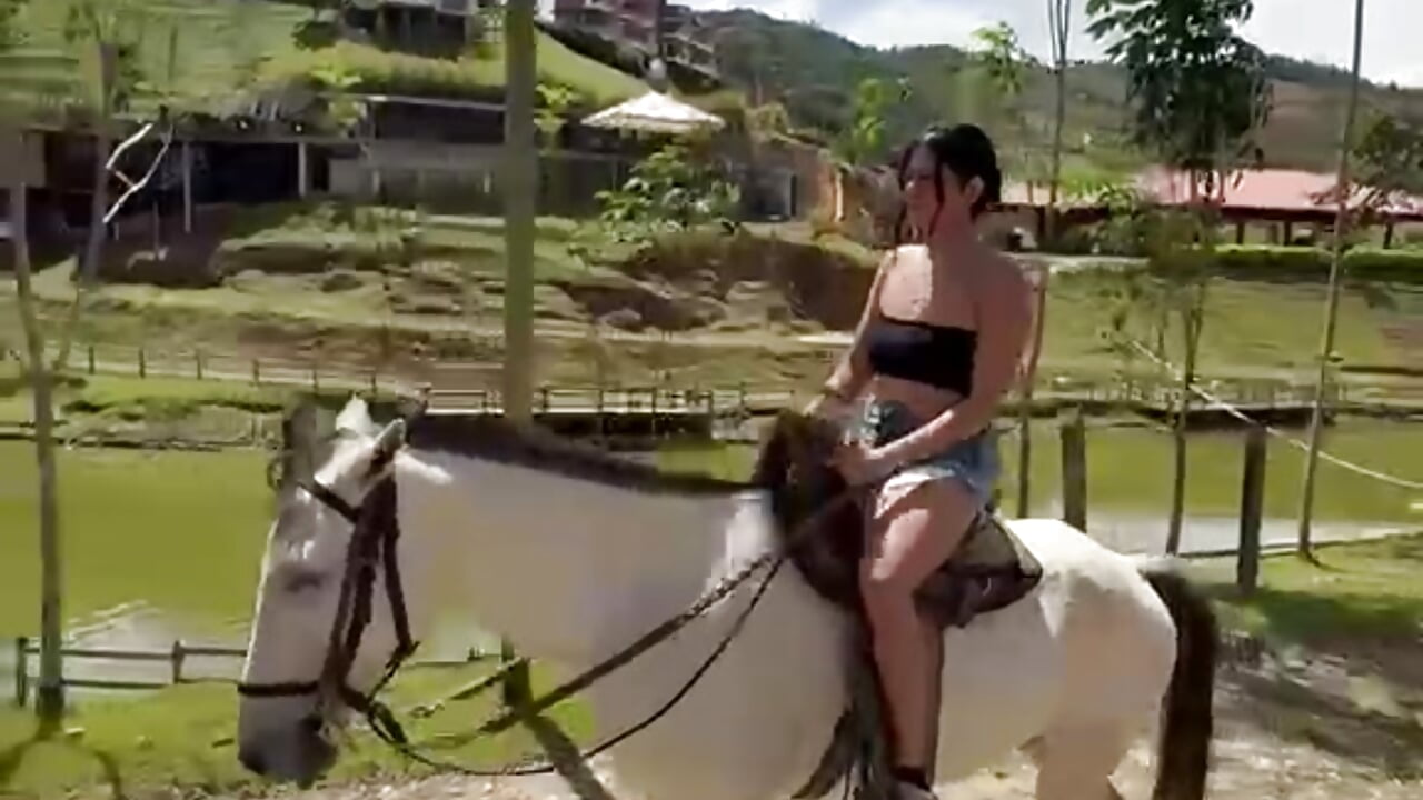 Just as I ride a horse, I want to ride you.🥵😘🐴