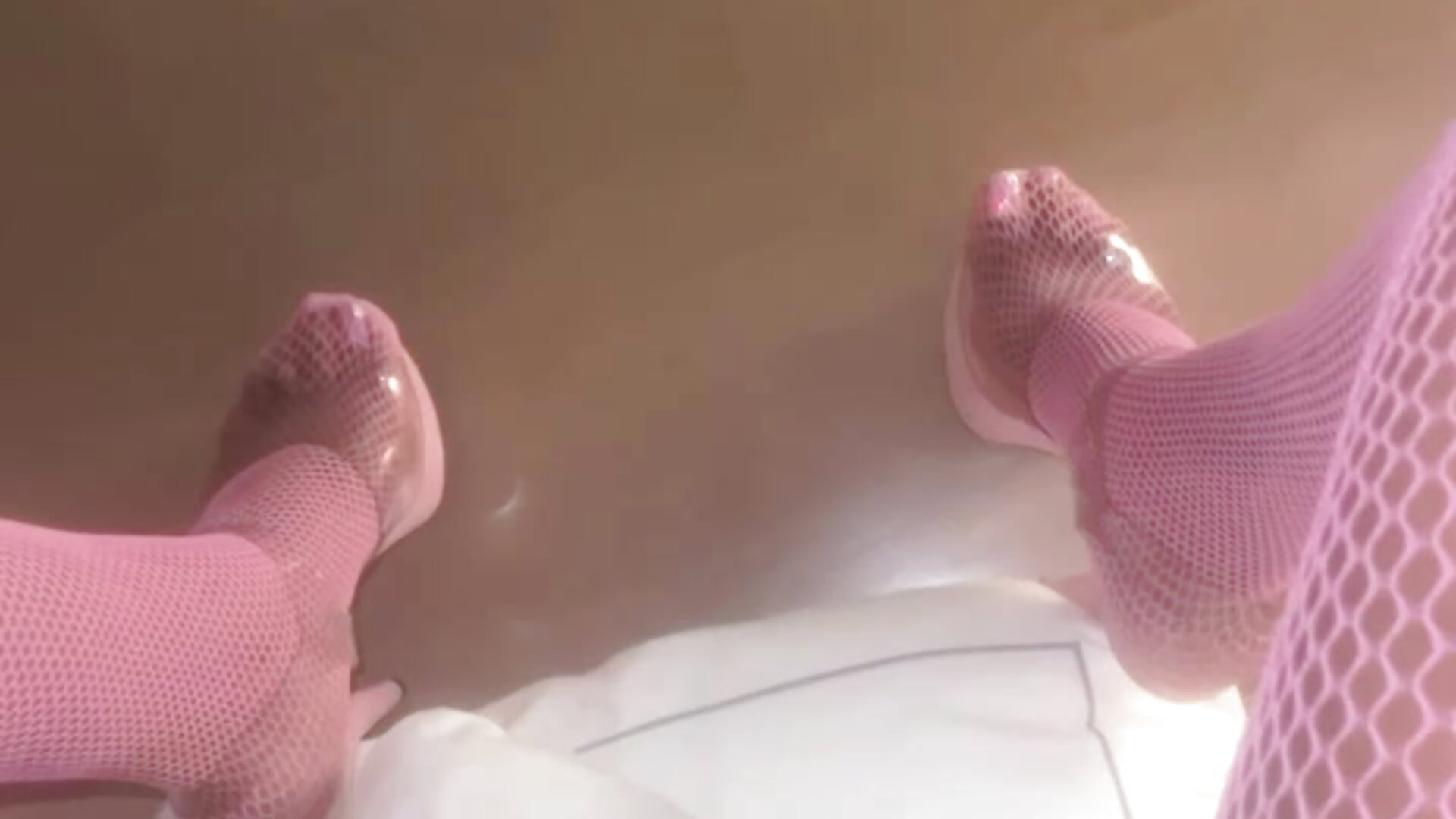 Peek a boo - video by rainyyjanee cam model