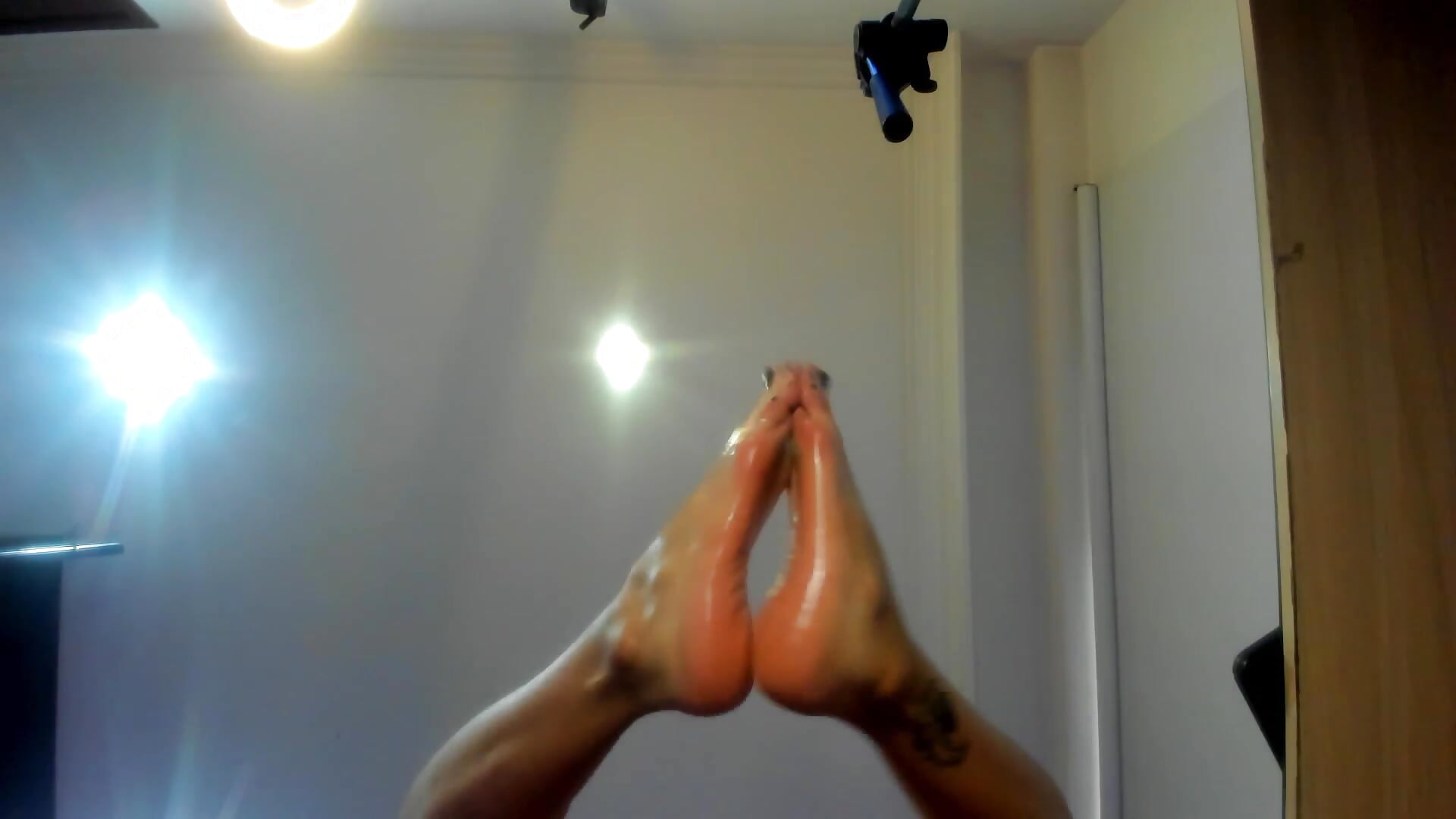 oil feet - video by Meghan320 cam model