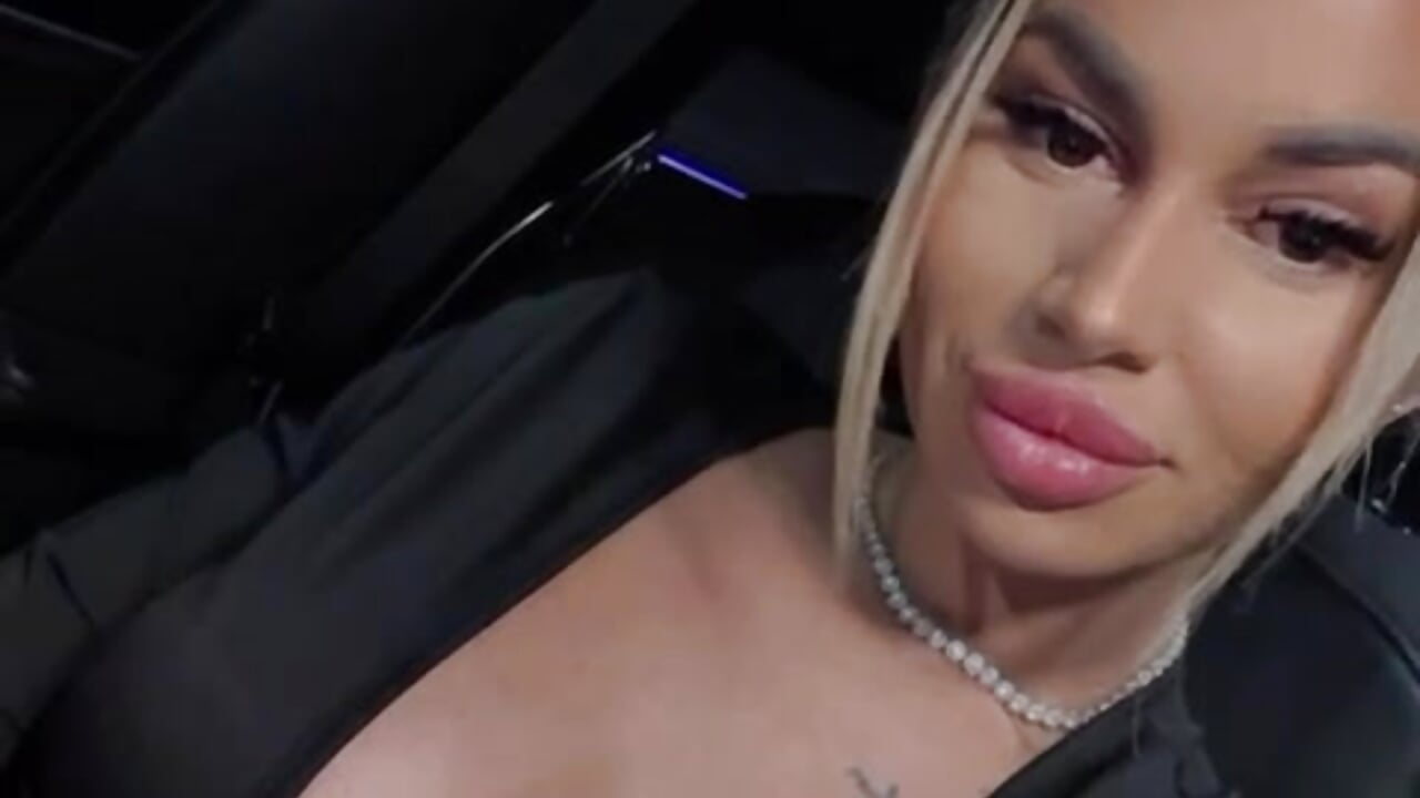 Women are made to be loved. So... show me your love - video by KirstieVegas cam model