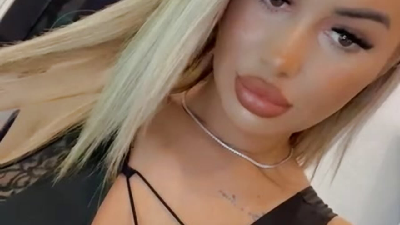 I'm shy. Until you get to know me. - video by KirstieVegas cam model
