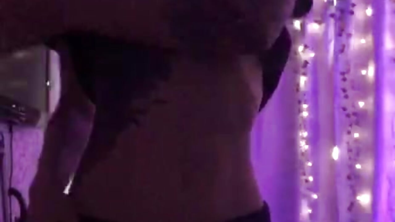 Tiny dancer - video by LuckySexyDoll cam model