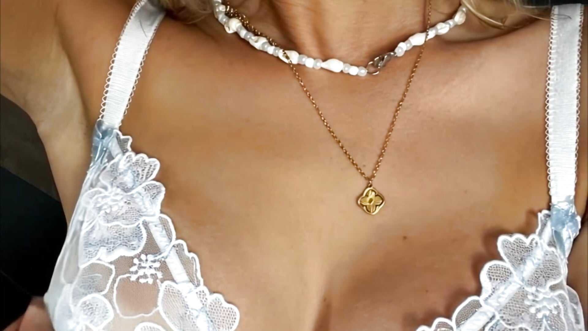 Ich bin back ❤️ – видео вебкам-модели love-hate00