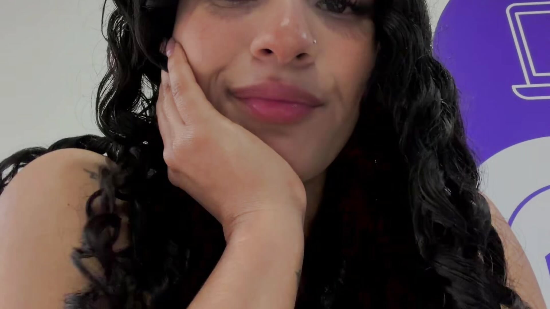 Hello guys 💚– CeliWoods kameramodell videója