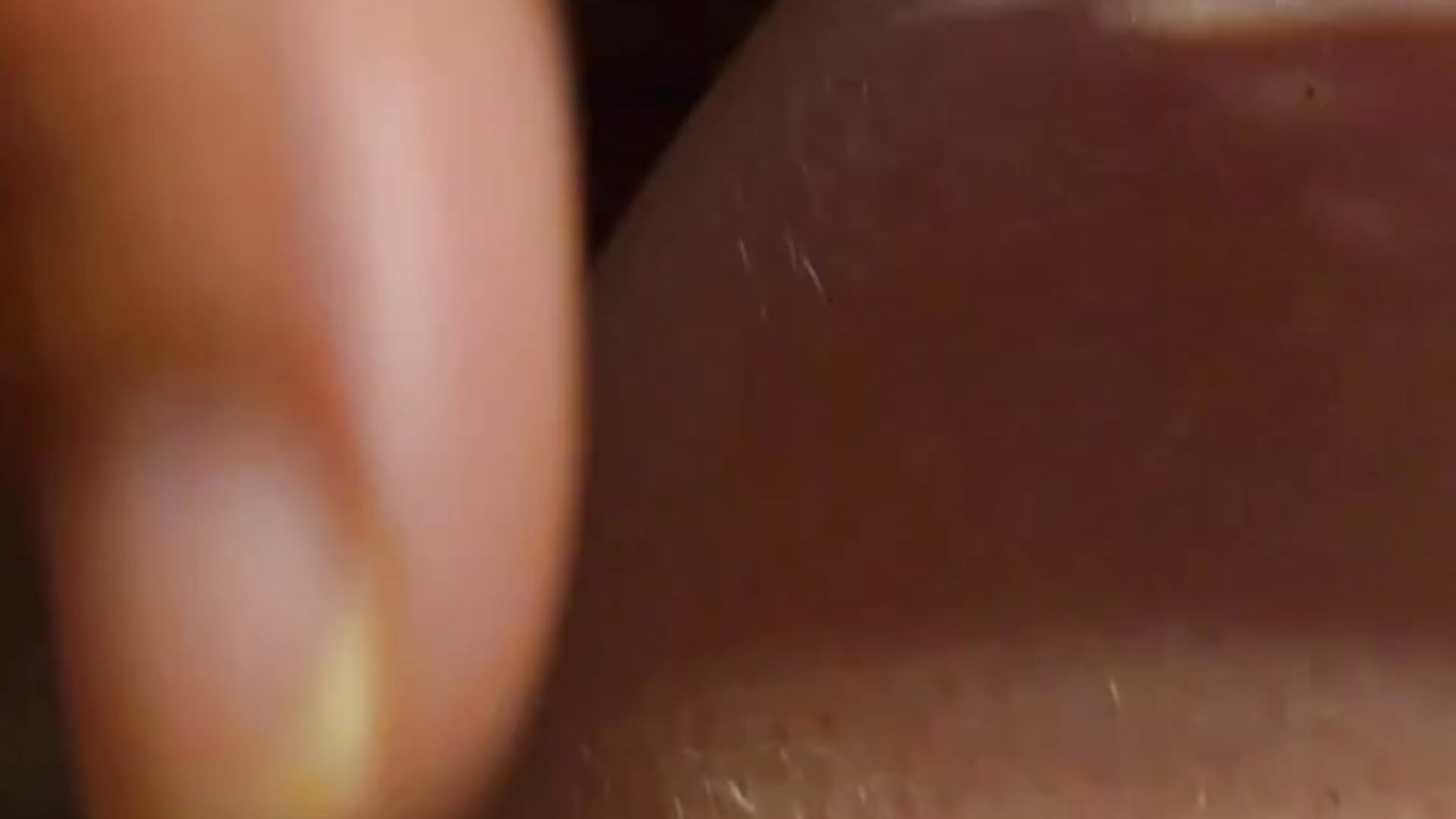 Partie 2 : levrette imprévue.zoom sur mon cul .. ( désolé pas eu le temps de me raser 😅 😇)